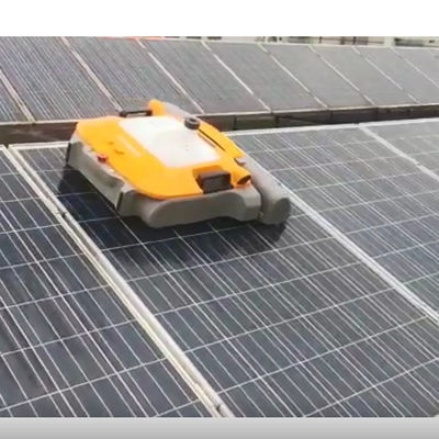 Roboty do czyszczenia PV do szczotkowania Maksymalnie 300m2 / h 350KW / dzień 5H czyszczenie